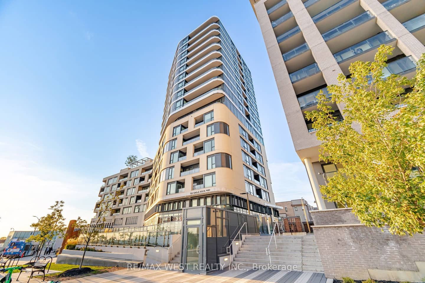 120 Eagle Rock Way 312, Vaughan, ON L6A 5C2