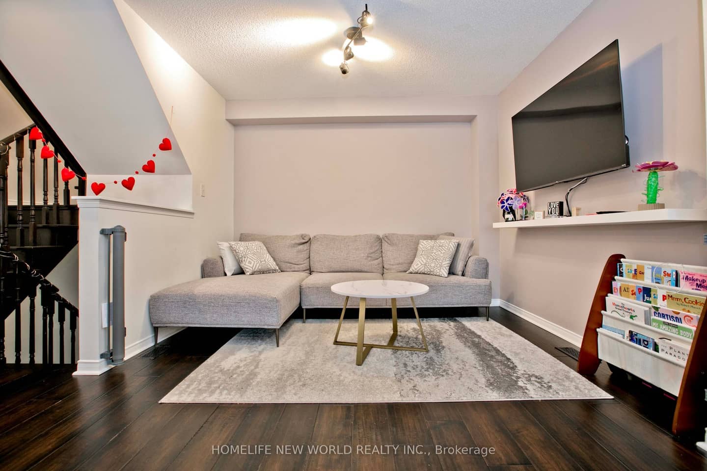30 Linnell Street, Ajax, ON L1Z 0K8