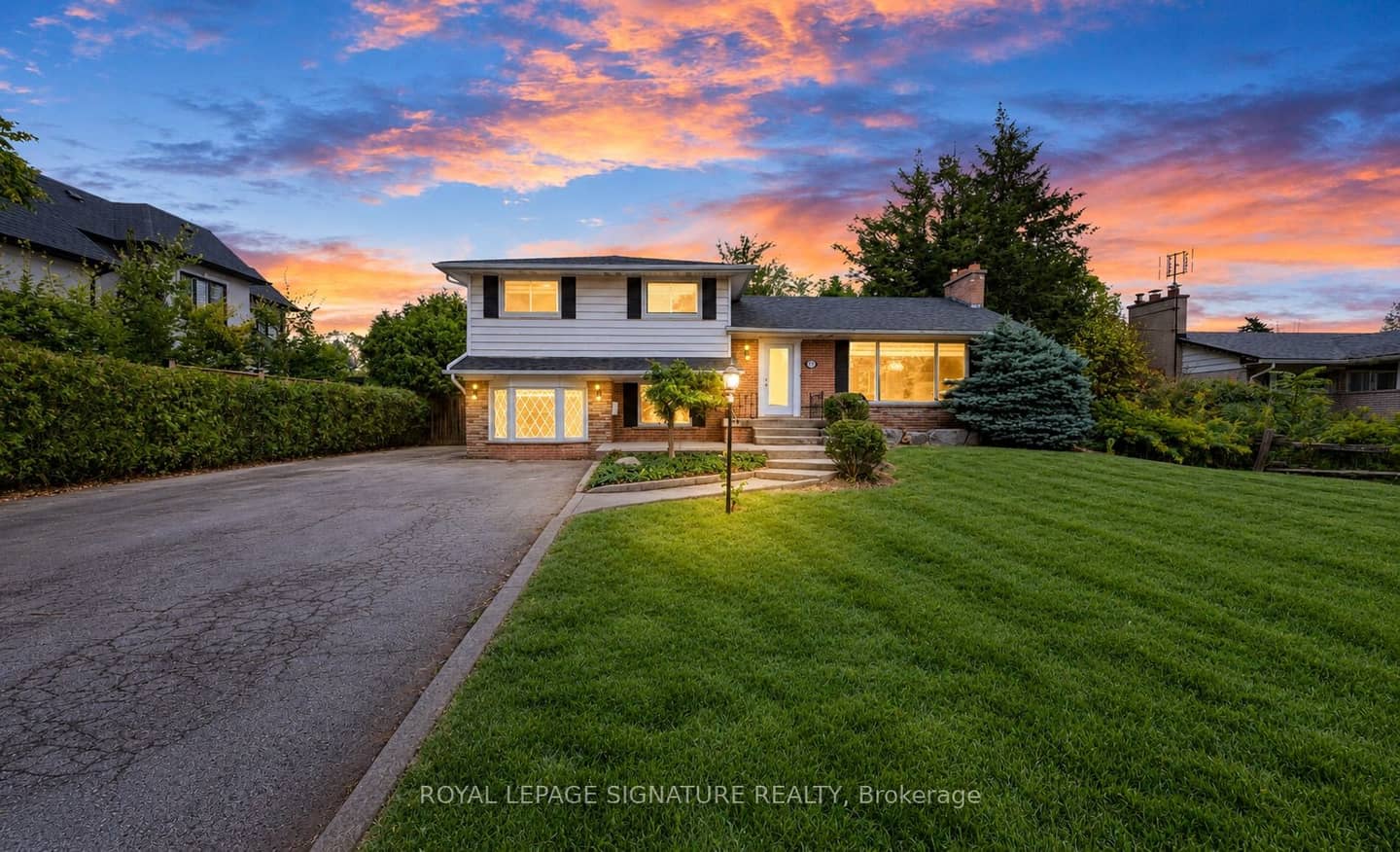 251 Third Line, Oakville, ON L6L 4A2