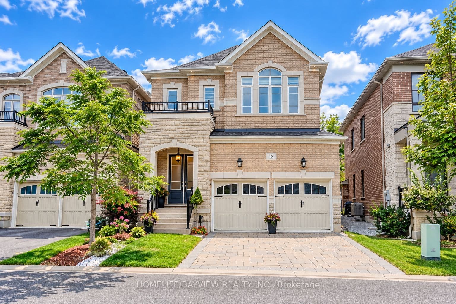 13 Cottonwood Hollow Court, Aurora, ON L4G 3L8