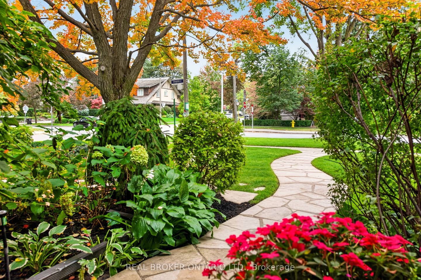 69 Chaplin Crescent, Toronto, ON M5P 1A2