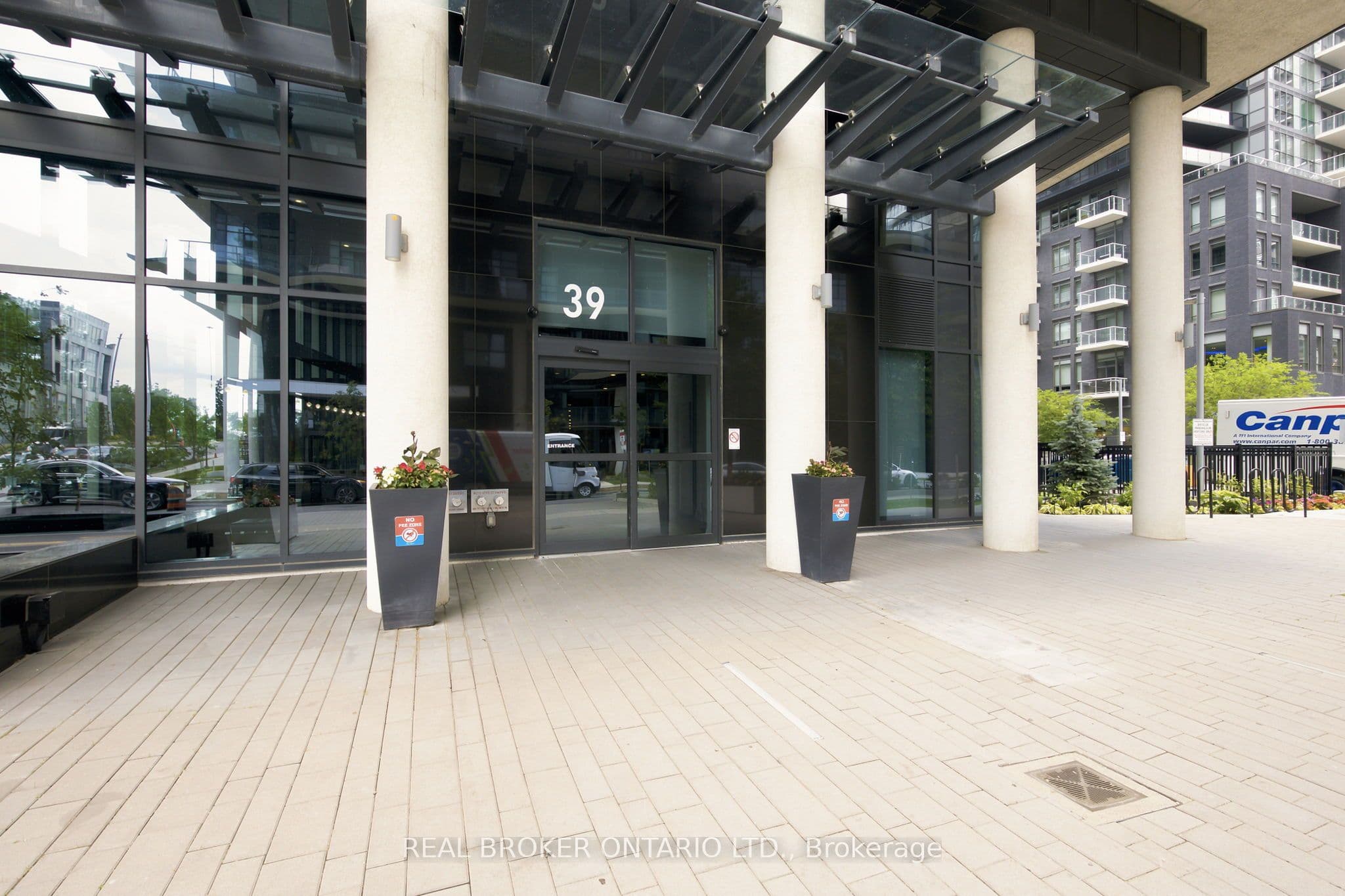 39 Annie Craig Drive PH06, Toronto, ON M8V 0H1