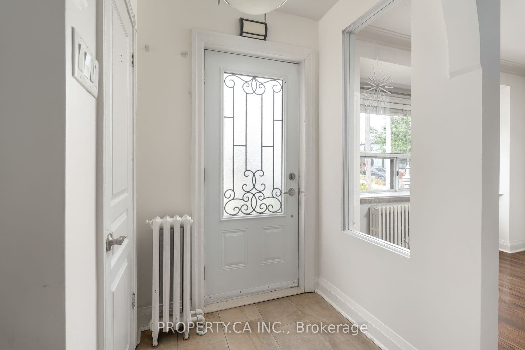 573 Northcliffe Boulevard, Toronto, ON M6E 3L6