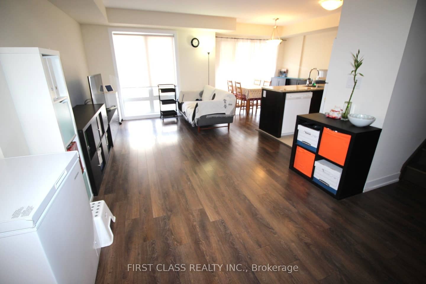 2 Westmeath Lane 2113, Markham, ON L6B 1N5