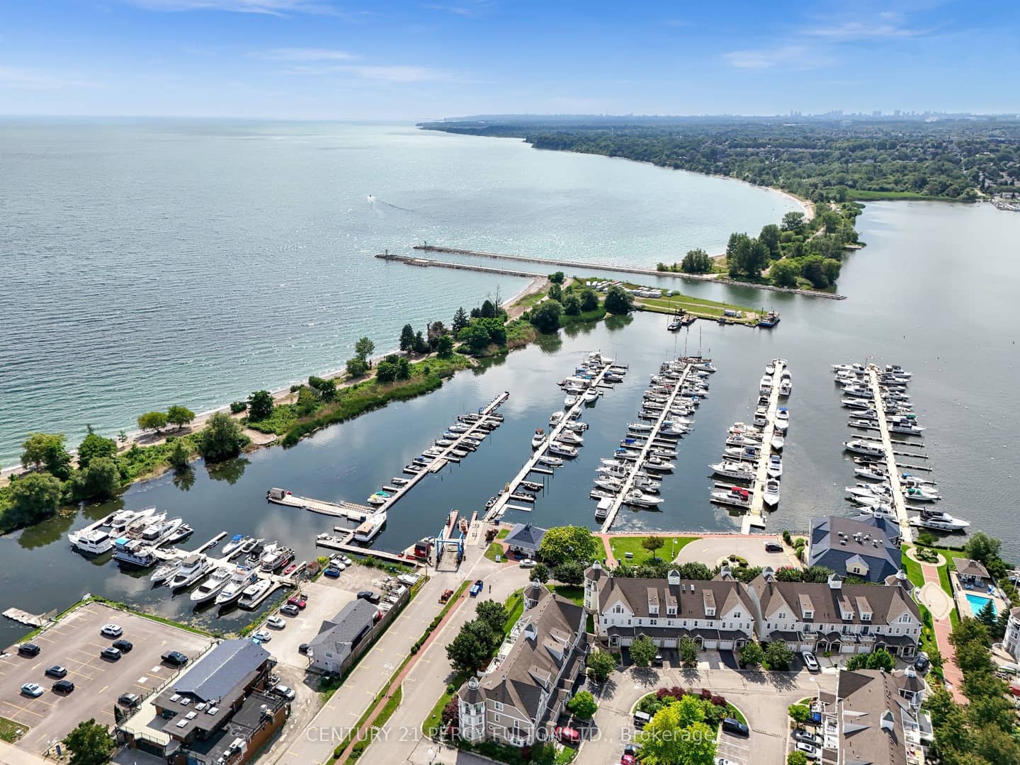 719 Balaton Avenue, Pickering, ON L1W 1W3