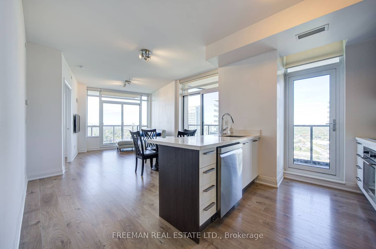 36 Park Lawn Road 2305, Toronto, ON M8V 0E5