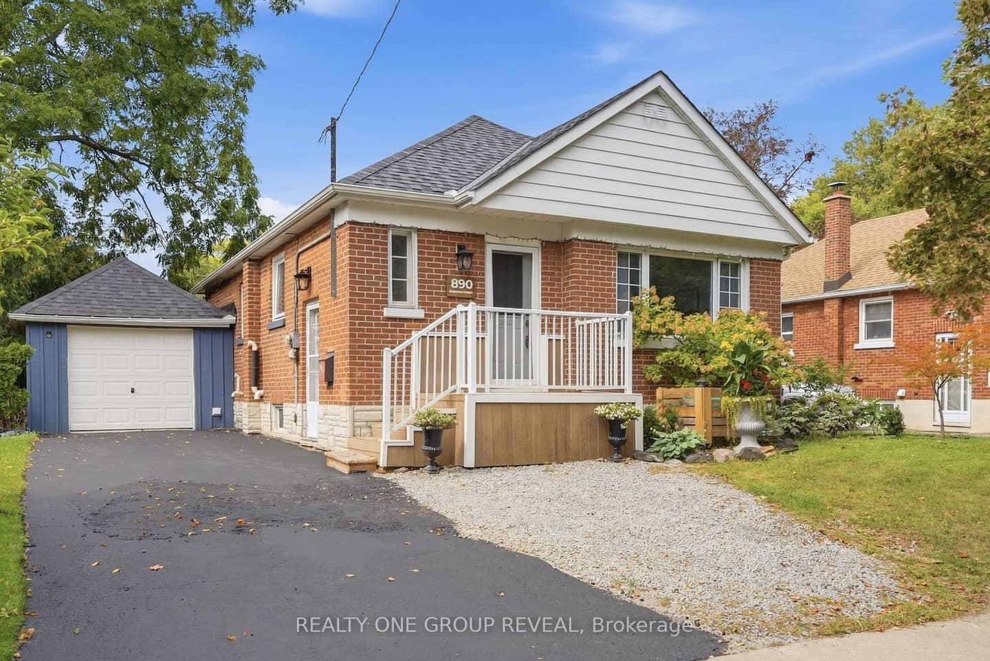 890 Grierson Street, Oshawa, ON L1G 5J9