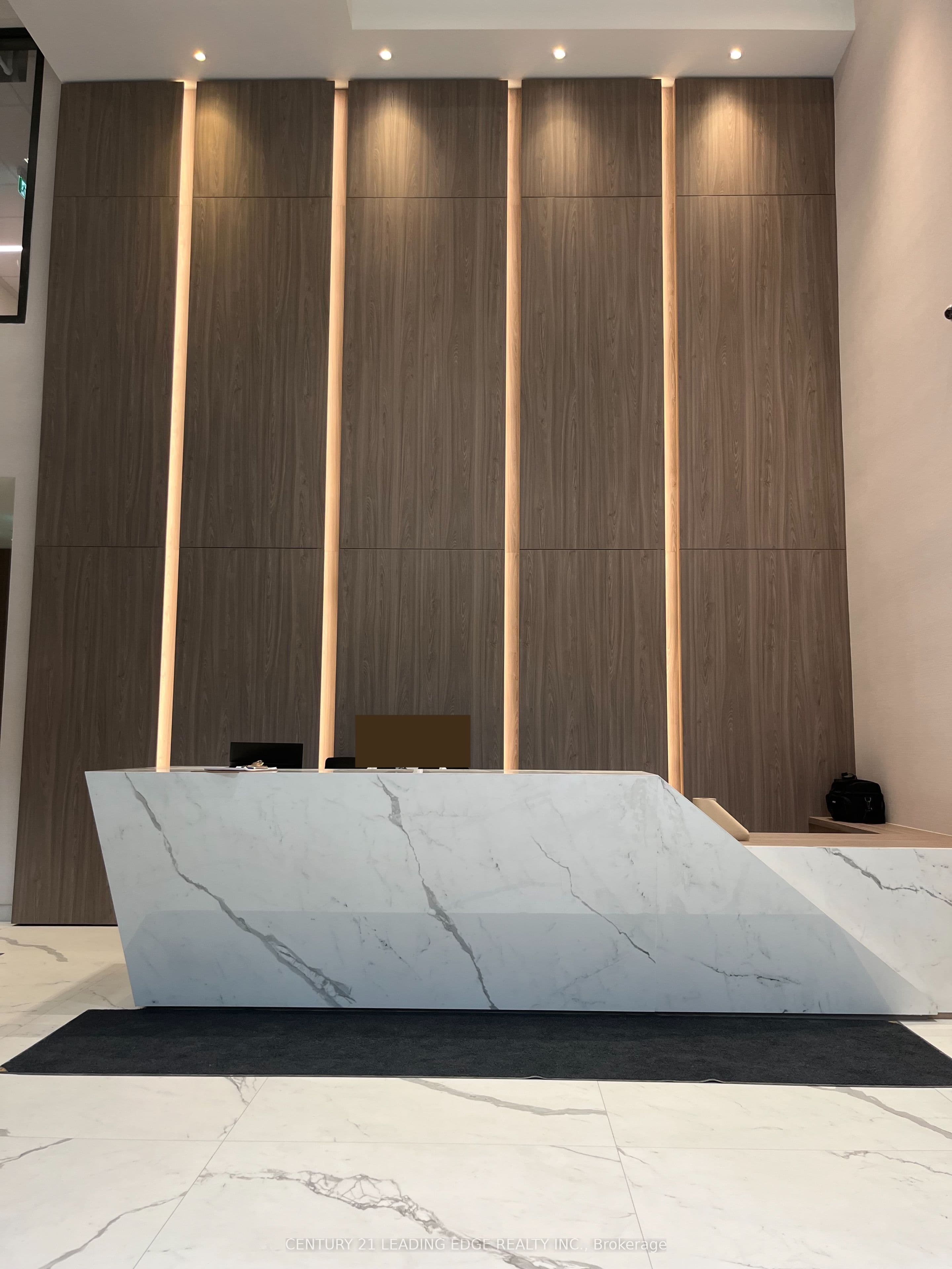 65 Mutual Street 2703, Toronto, ON M5B 0E5