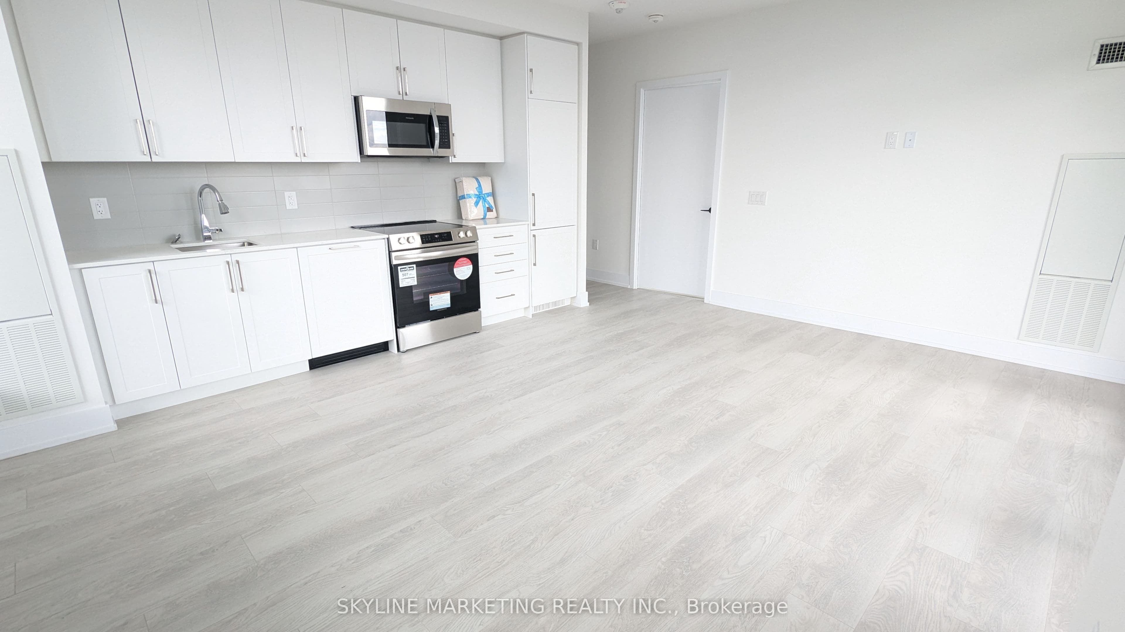 2450 Old Bronte Road 642, Oakville, ON L6M 5P6