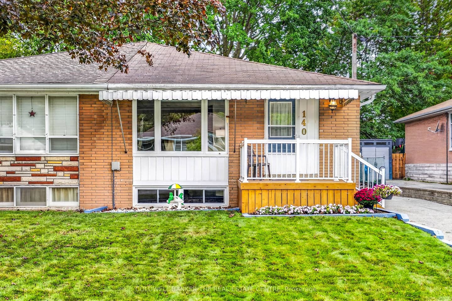 140 Willow Lane, Newmarket, ON L3Y 4J3