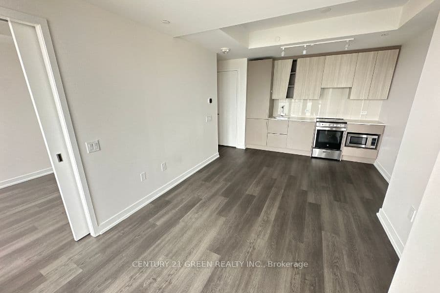 3900 Confederation Parkway 2301, Mississauga, ON L5B 0M3