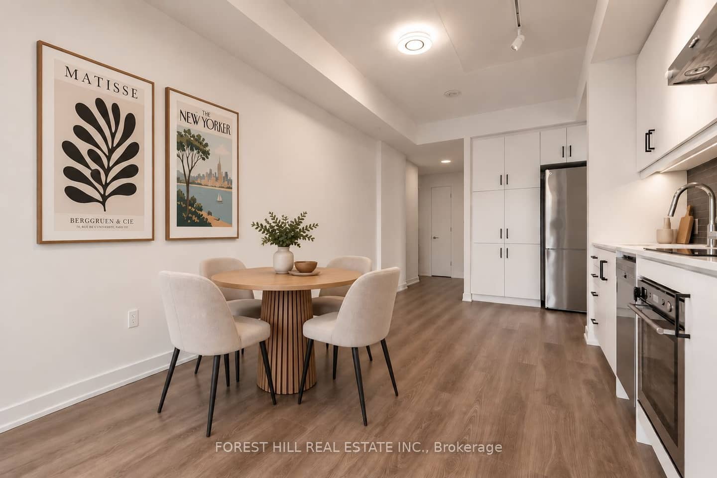 9 Tecumseth Street 807, Toronto, ON M5V 0S5