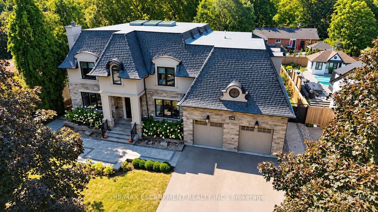 236 Poplar Drive, Burlington, ON L6J 4C8