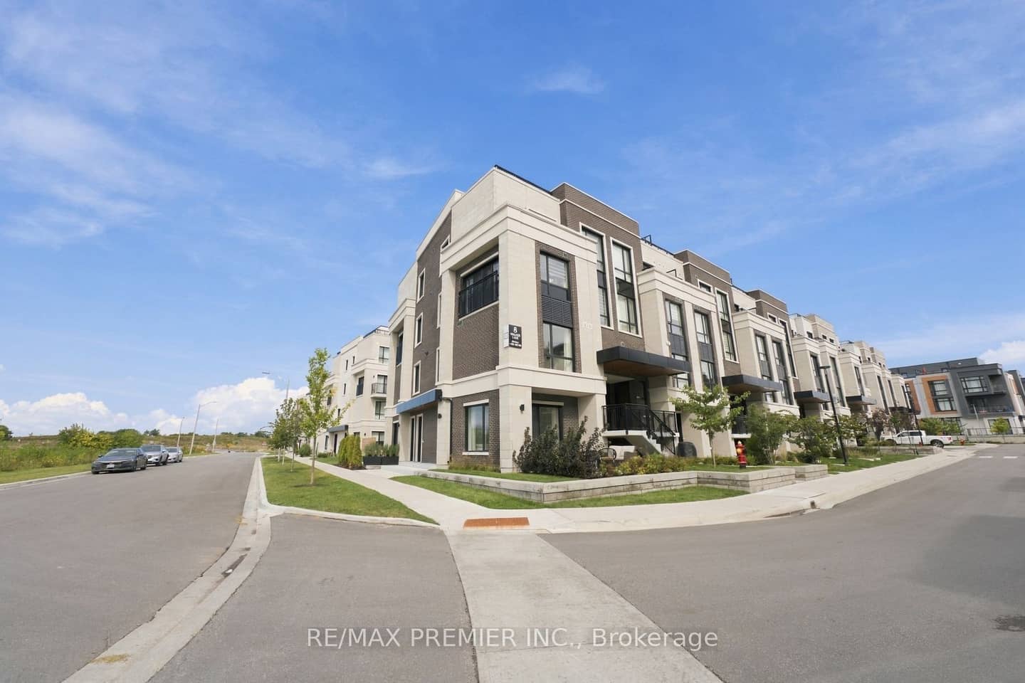 8 Walder Lane 102, Richmond Hill, ON L4S 0P7