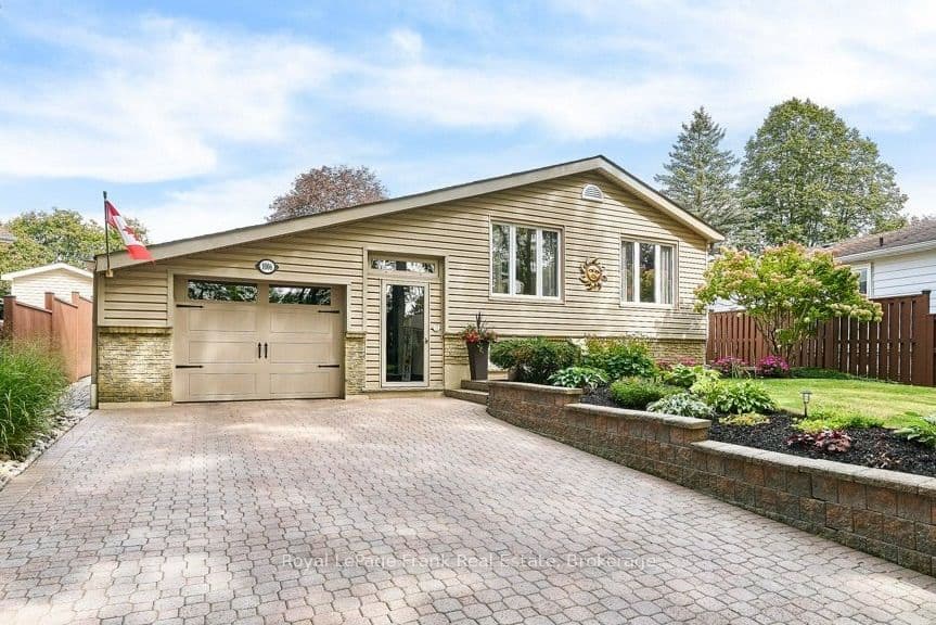 1006 Cardinal Court, Oshawa, ON L1G 6Y4