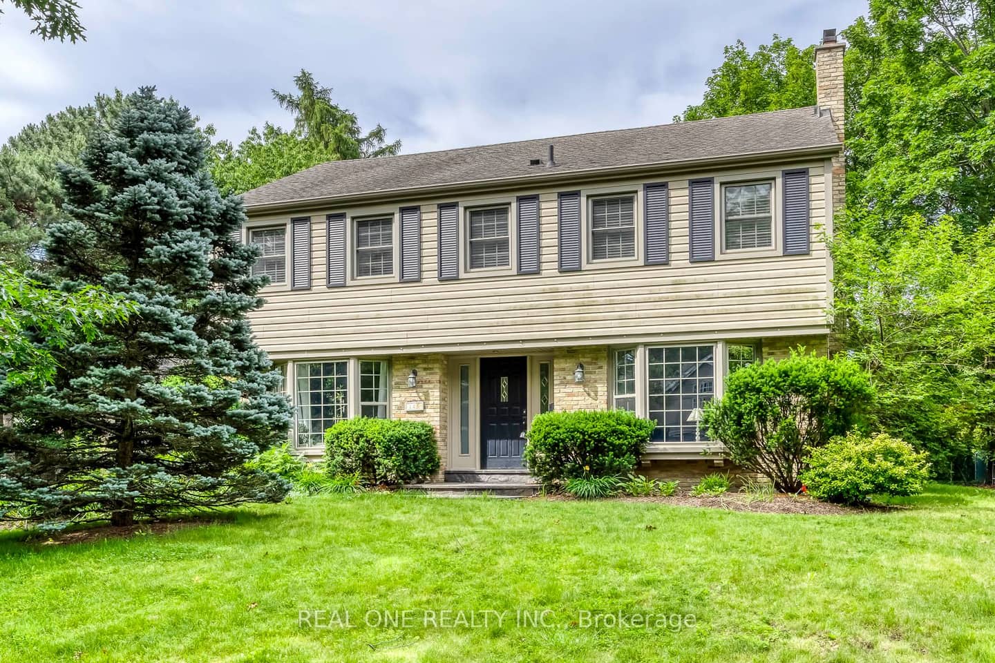 120 Blyth Crescent, Oakville, ON L6J 5H6