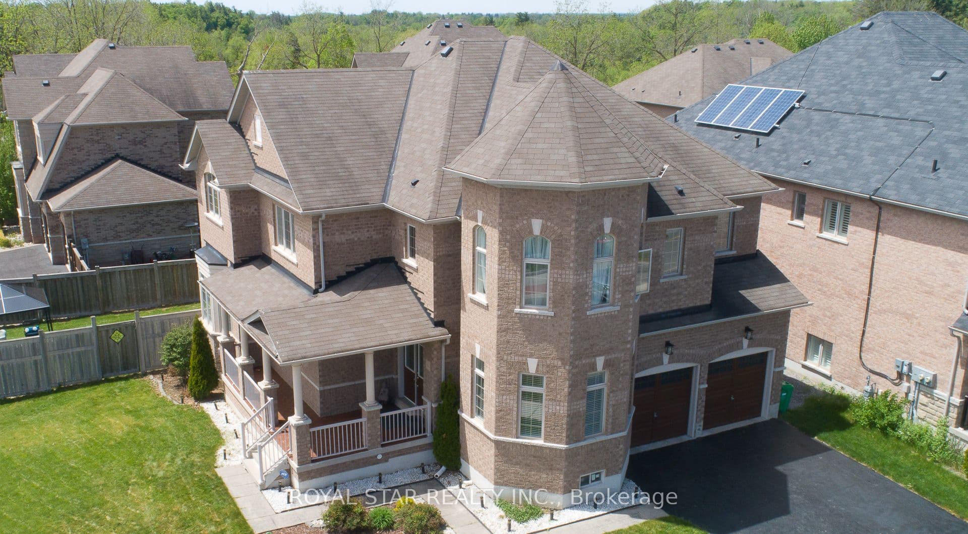 4 Berkwood Hollow, Brampton, ON L6Y 0X6
