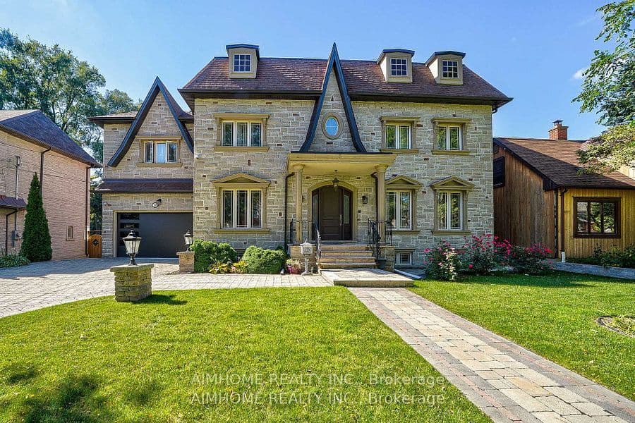 38 Pheasant Road, Toronto, ON M2M 3G7