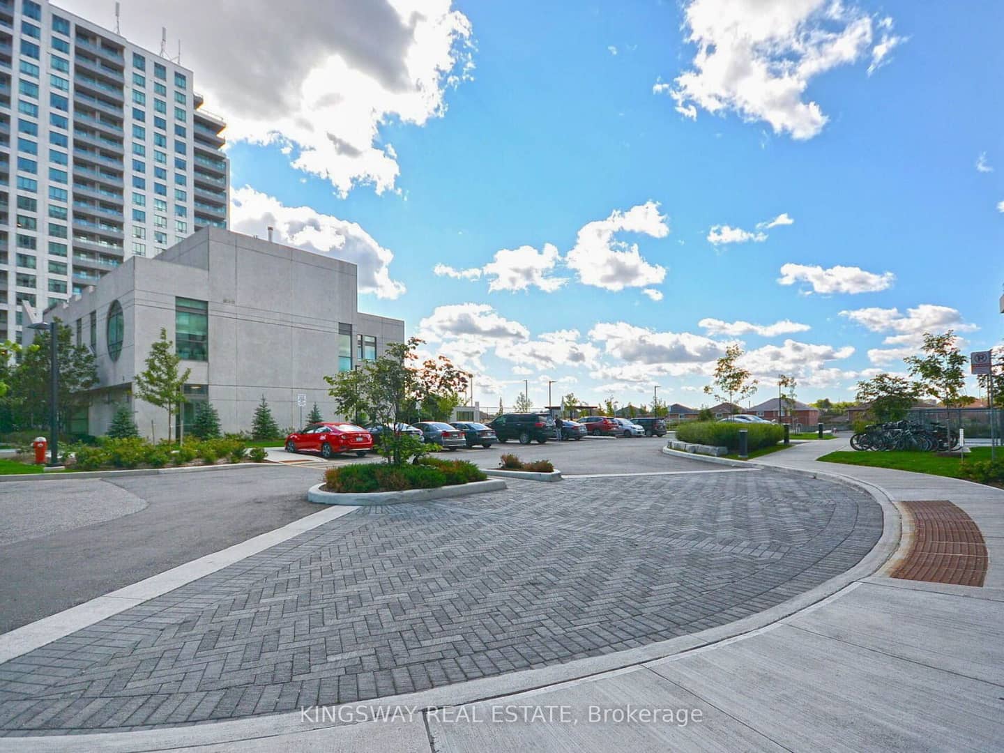 349 Rathburn Road Ph 111, Mississauga, ON L5B 0G9