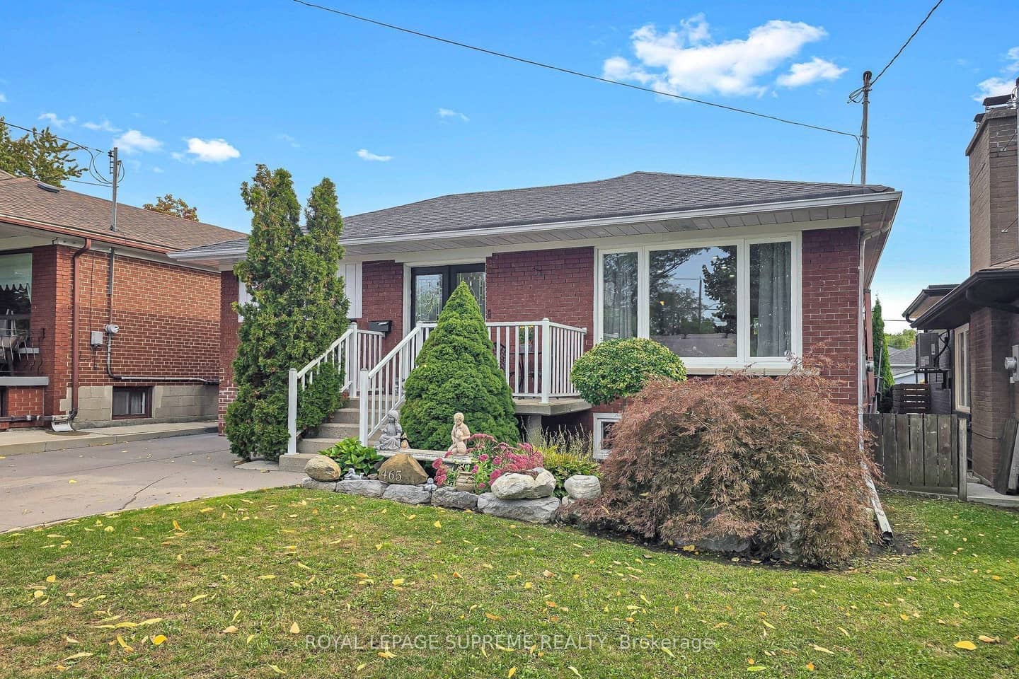 465 Maple Leaf Drive, Toronto, ON M6L 1R1