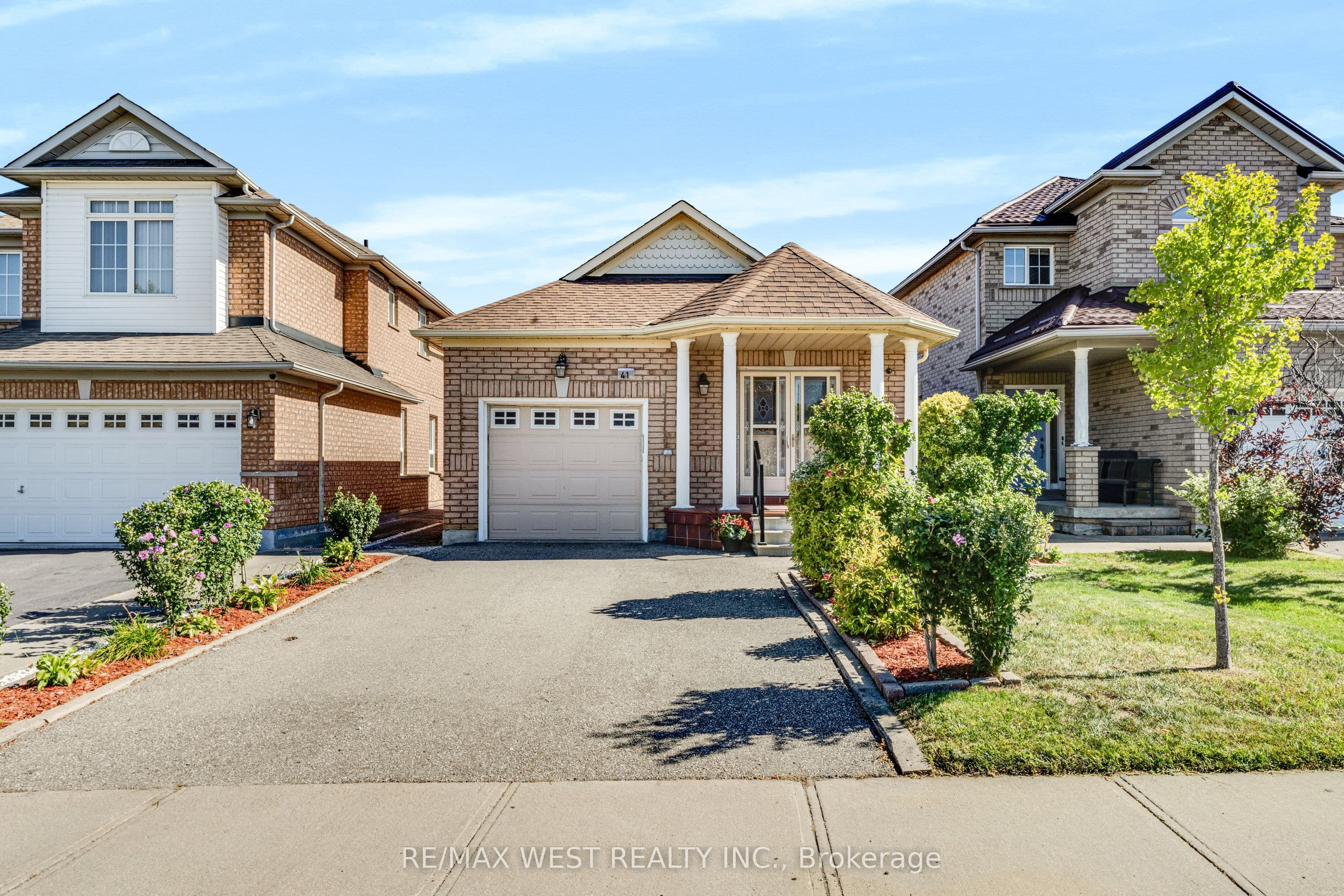 41 Olympia Crescent, Brampton, ON L6X 4W2