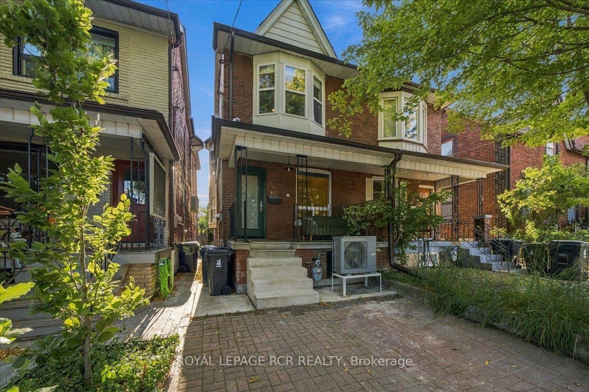 964 Shaw Street, Toronto, ON M6G 3M7