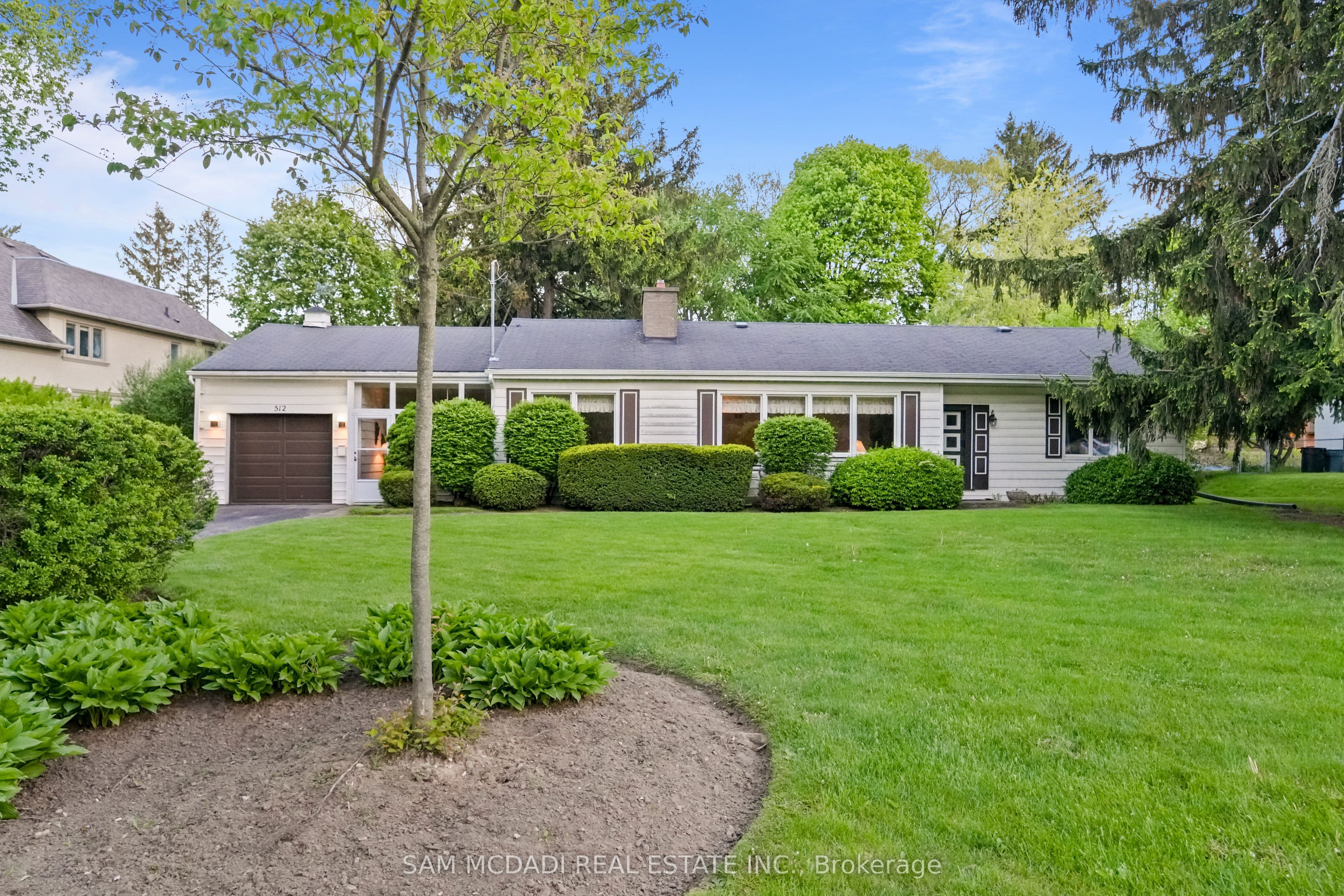 512 Bob O Link, Mississauga, ON L5J 2P4