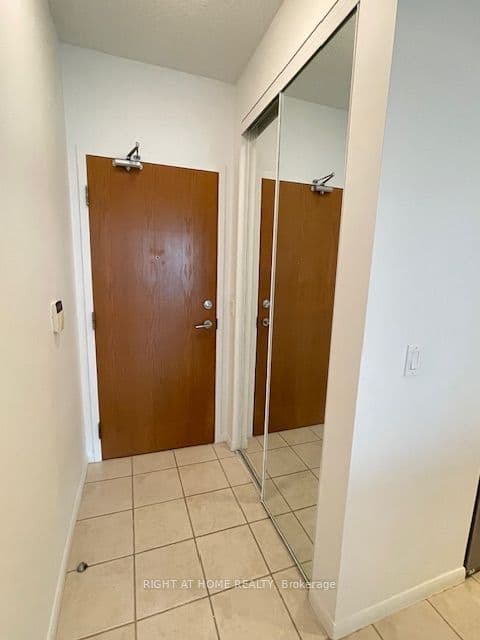 219 Fort York Boulevard 2506, Toronto, ON M5V 1B1