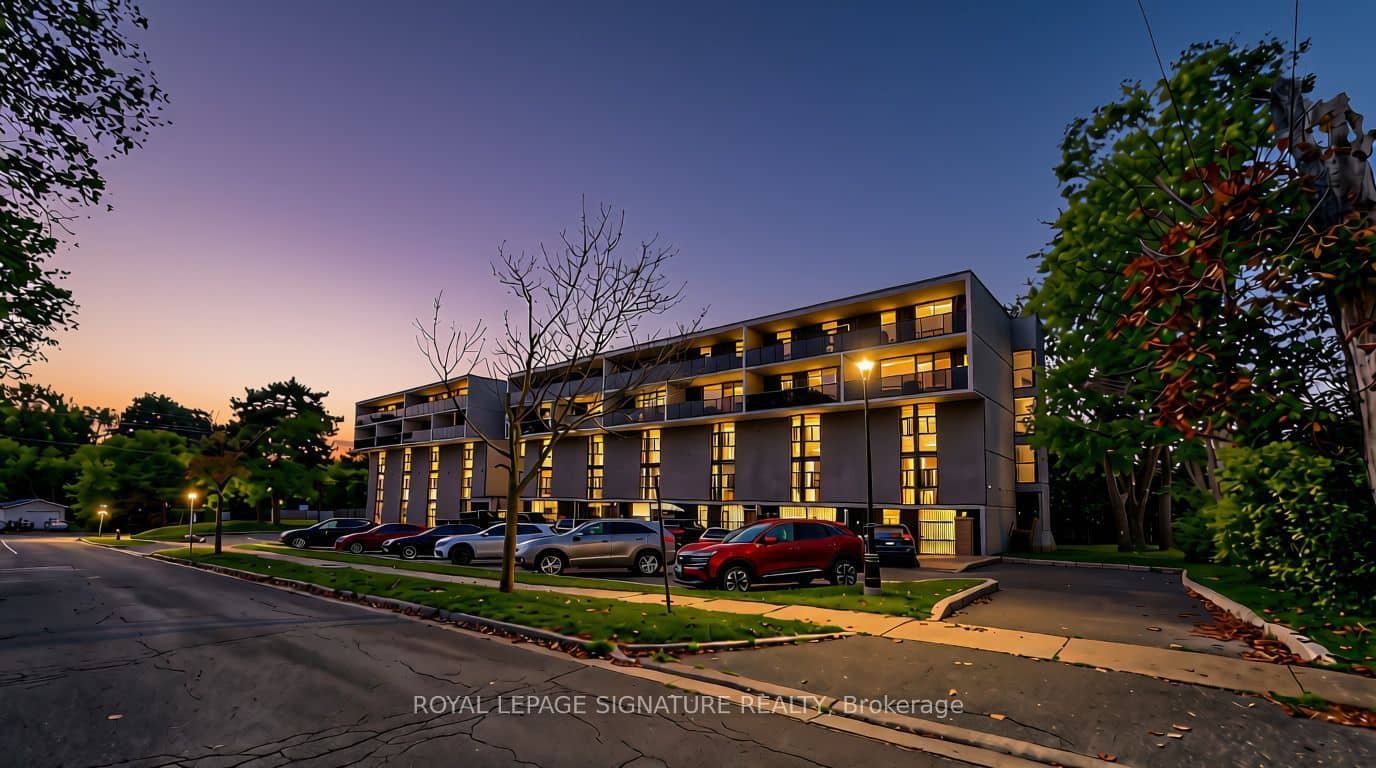 454 Centre Street S 402, Oshawa, ON L1H 4C2