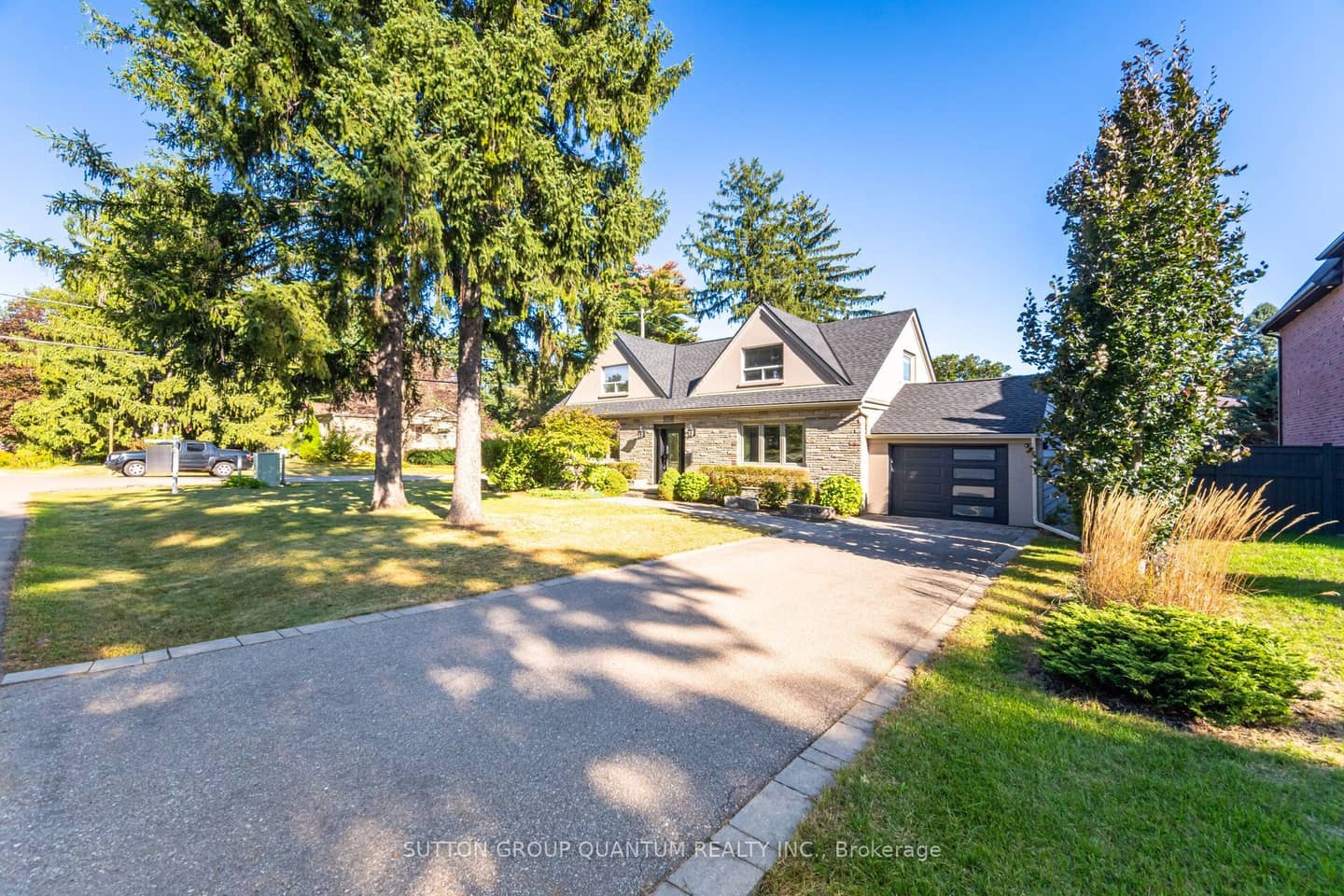 468 Lynd Avenue, Mississauga, ON L5G 2L6