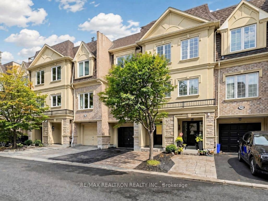1250 St. Martins Drive 92, Pickering, ON L1W 0A2