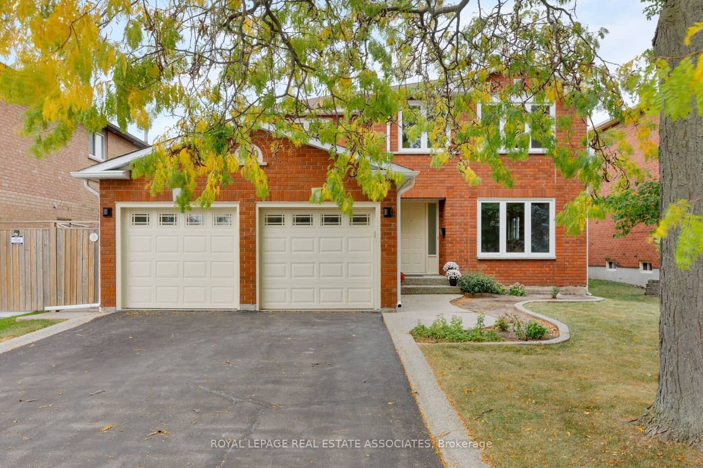 1410 Wakehurst Crescent, Oakville, ON L6J 6T6