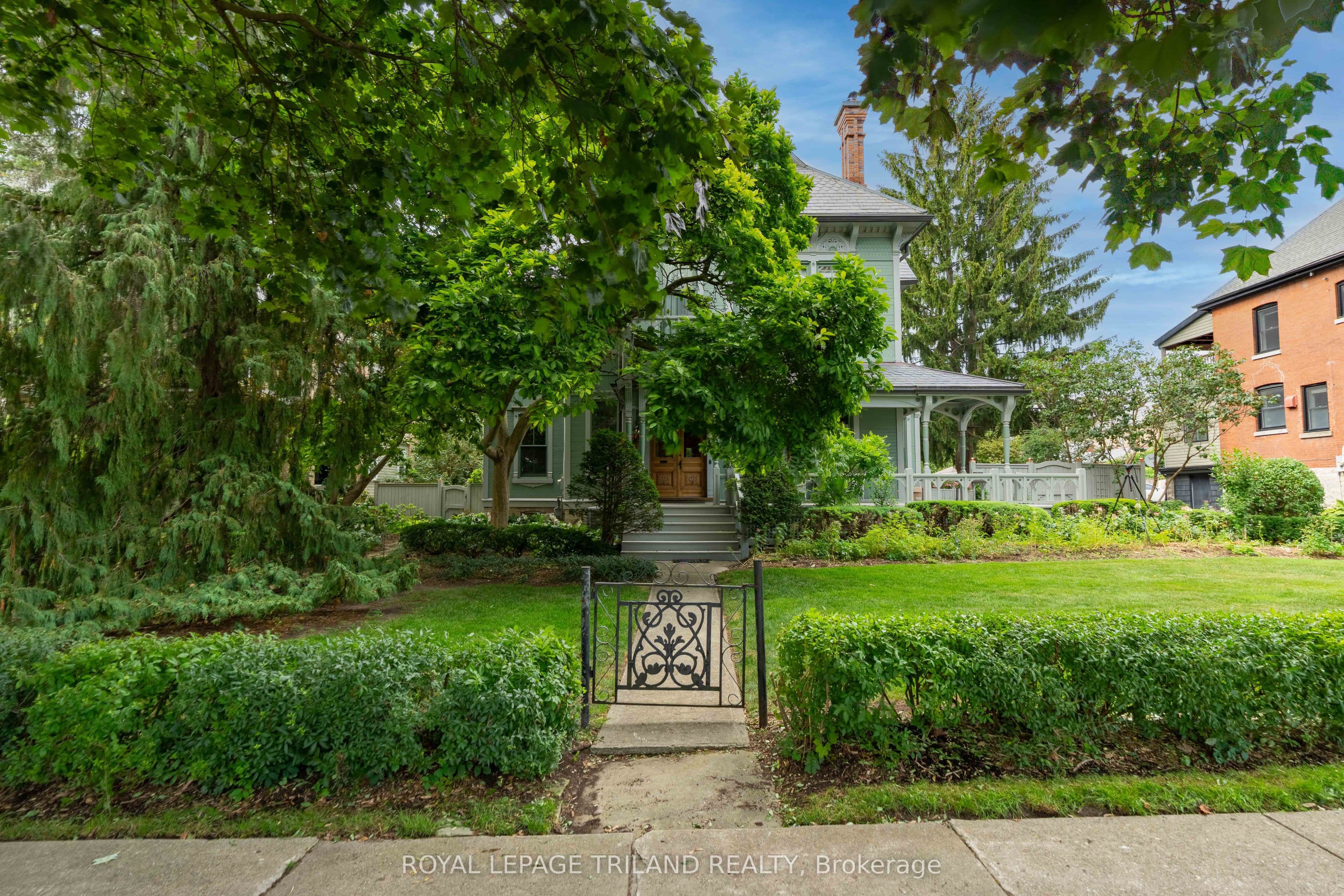 36 Grosvenor Street, London East, ON N6A 1Y5