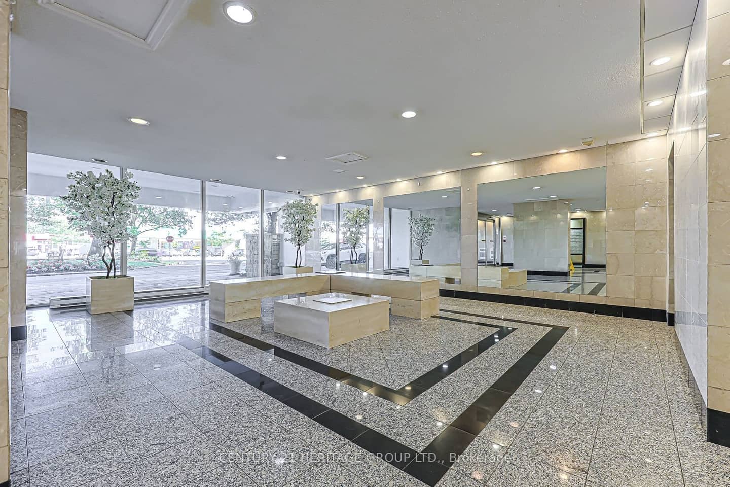 1 Royal Orchard Boulevard 502, Markham, ON L3T 3C2
