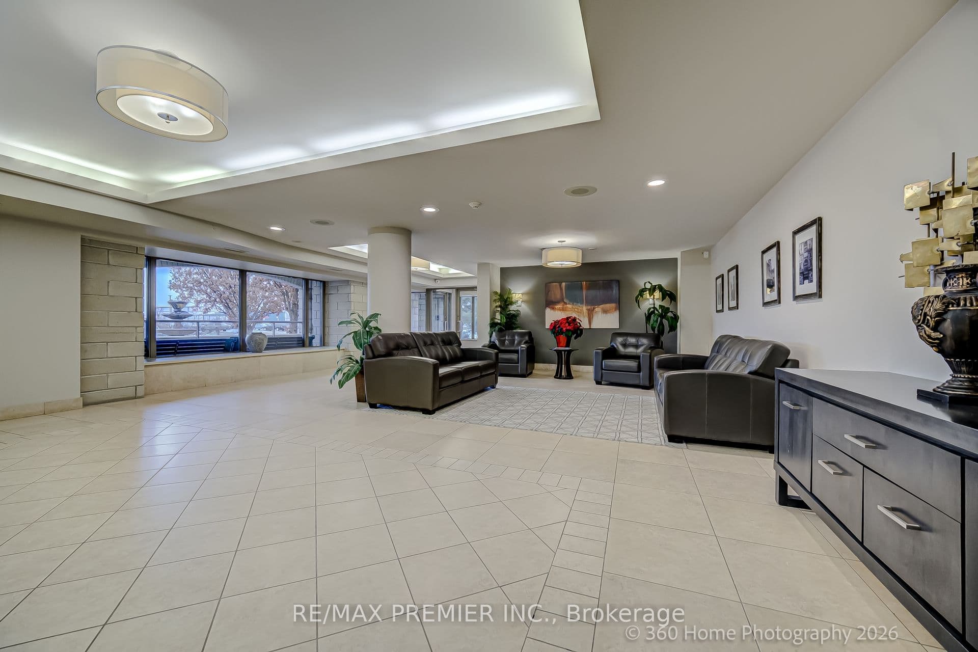 2500 Rutherford Road 311, Vaughan, ON L4K 2N8