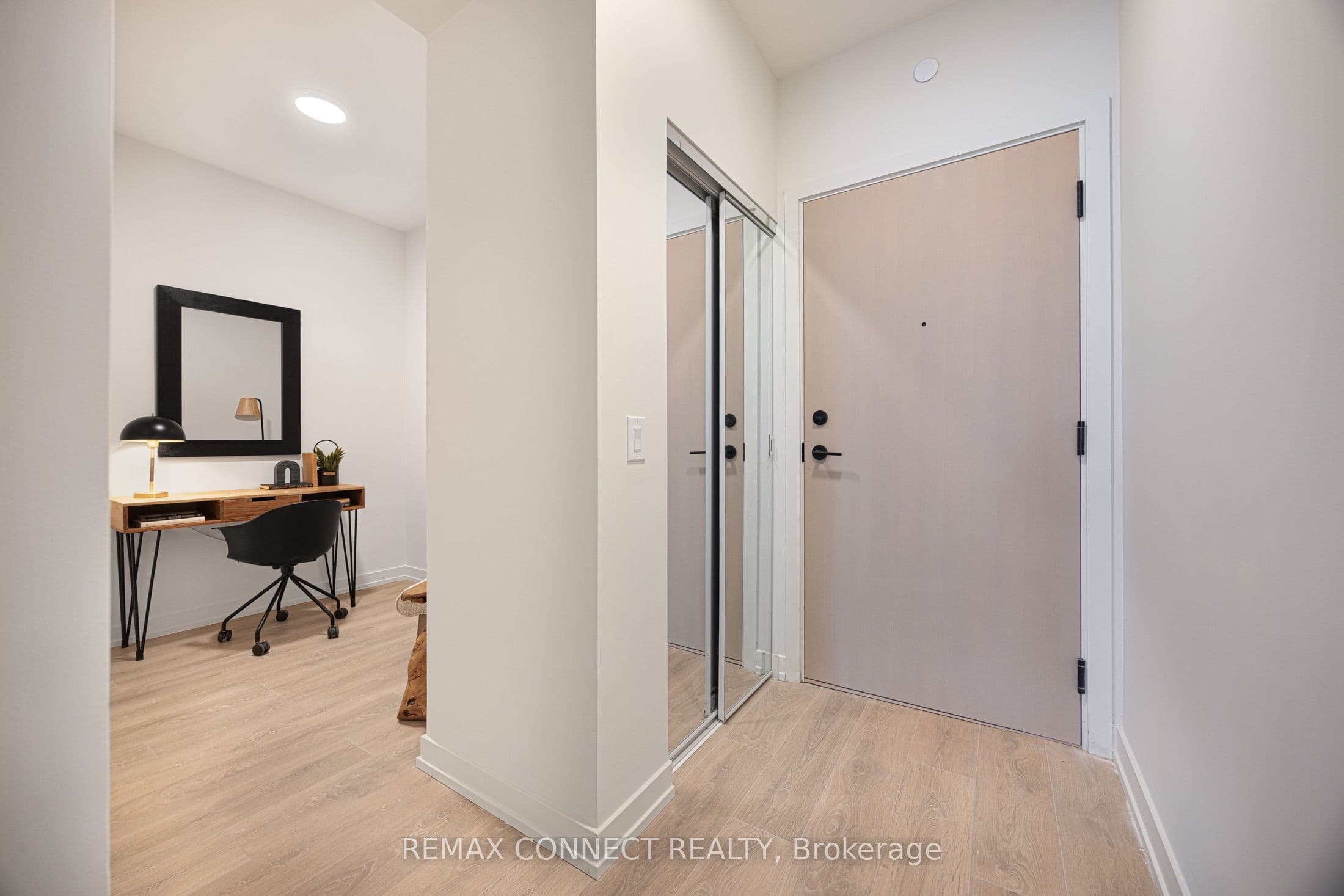181 Sterling Road 1605, Toronto, ON M6R 2B2