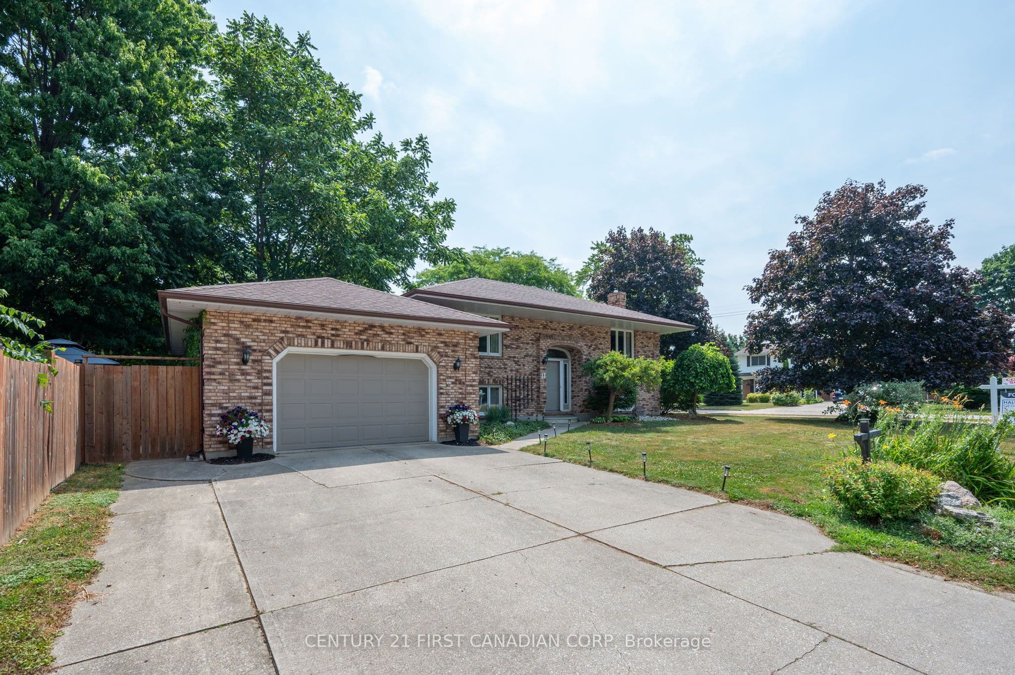 11 Water Street, Lambton Shores, ON N0N 1J0
