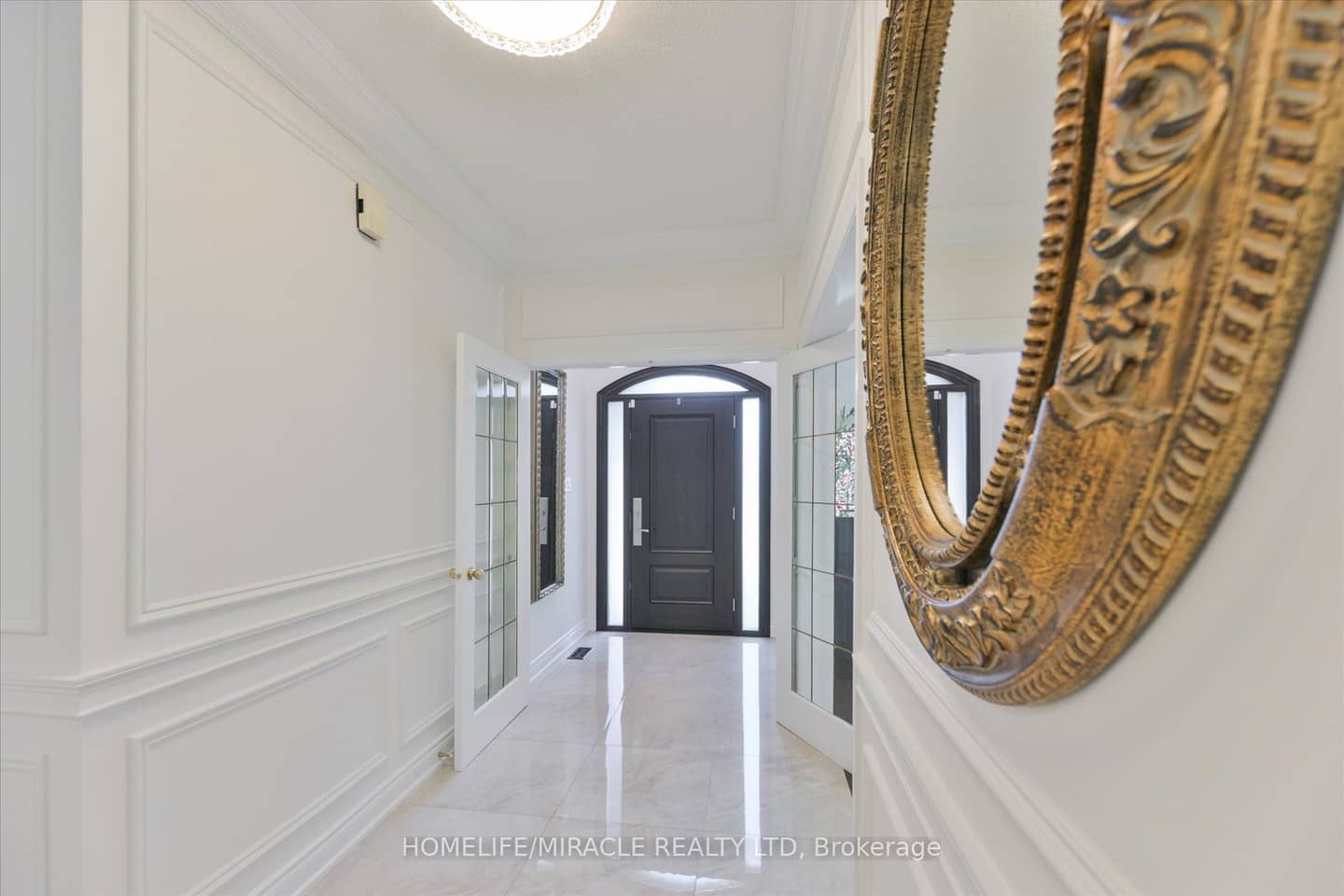 2479 Rathlin Court, Mississauga, ON L5K 2S4