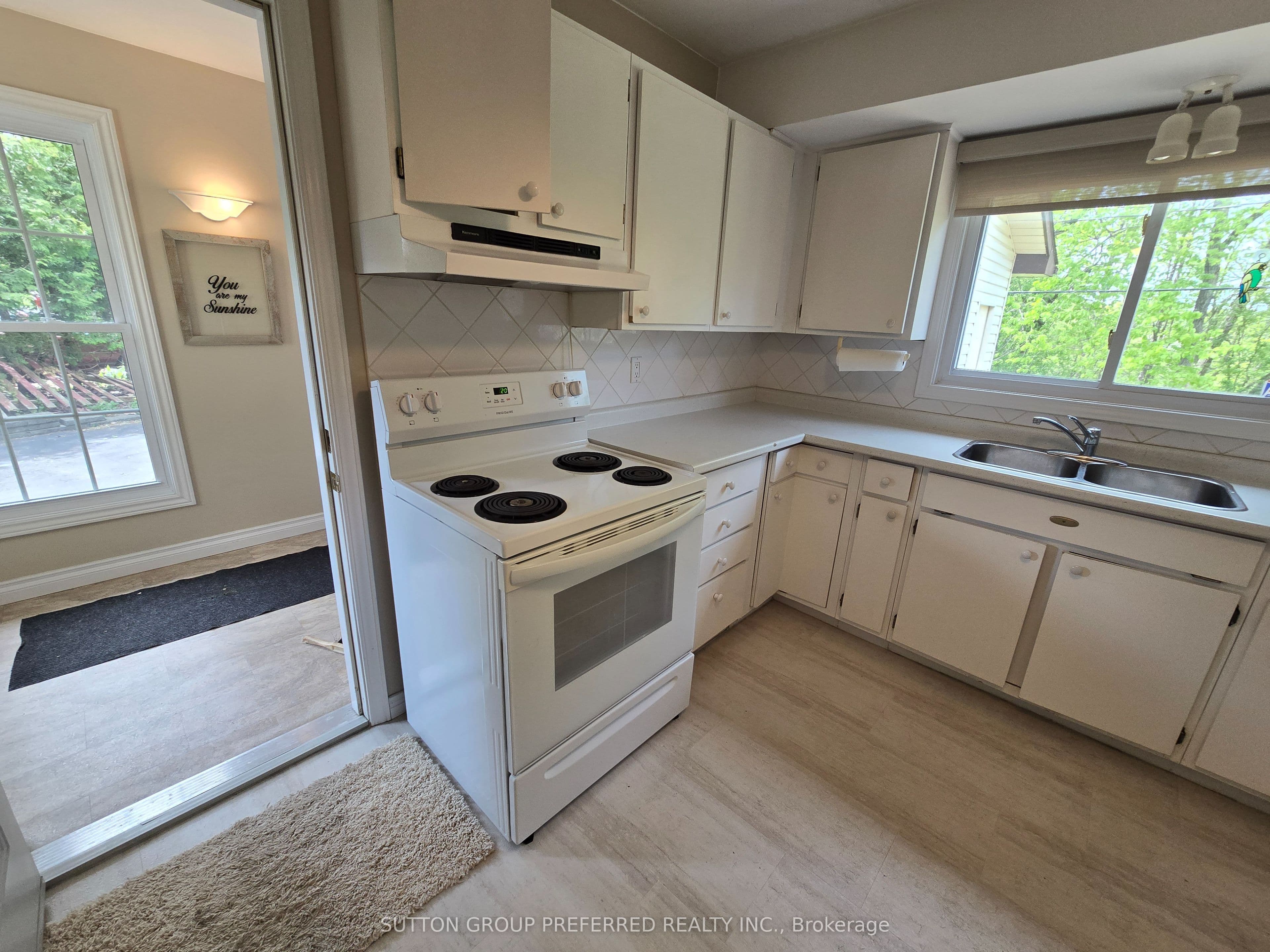 17 Agincourt Place, London South, ON N5Z 4E8