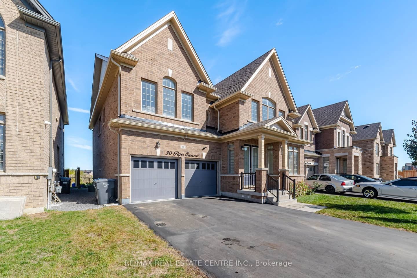 30 Tiger Crescent, Brampton, ON L6R 4C1