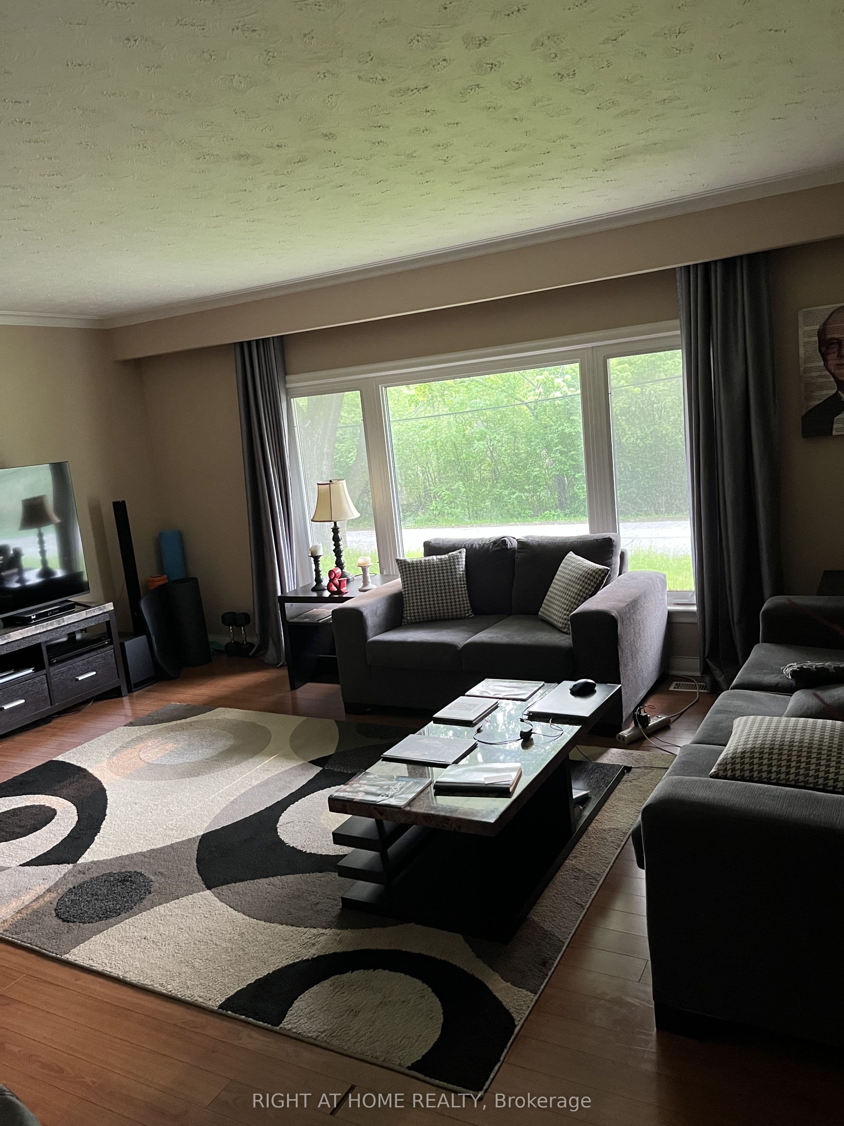 4 Wendy Way, Richmond Hill, ON L4E 2V6
