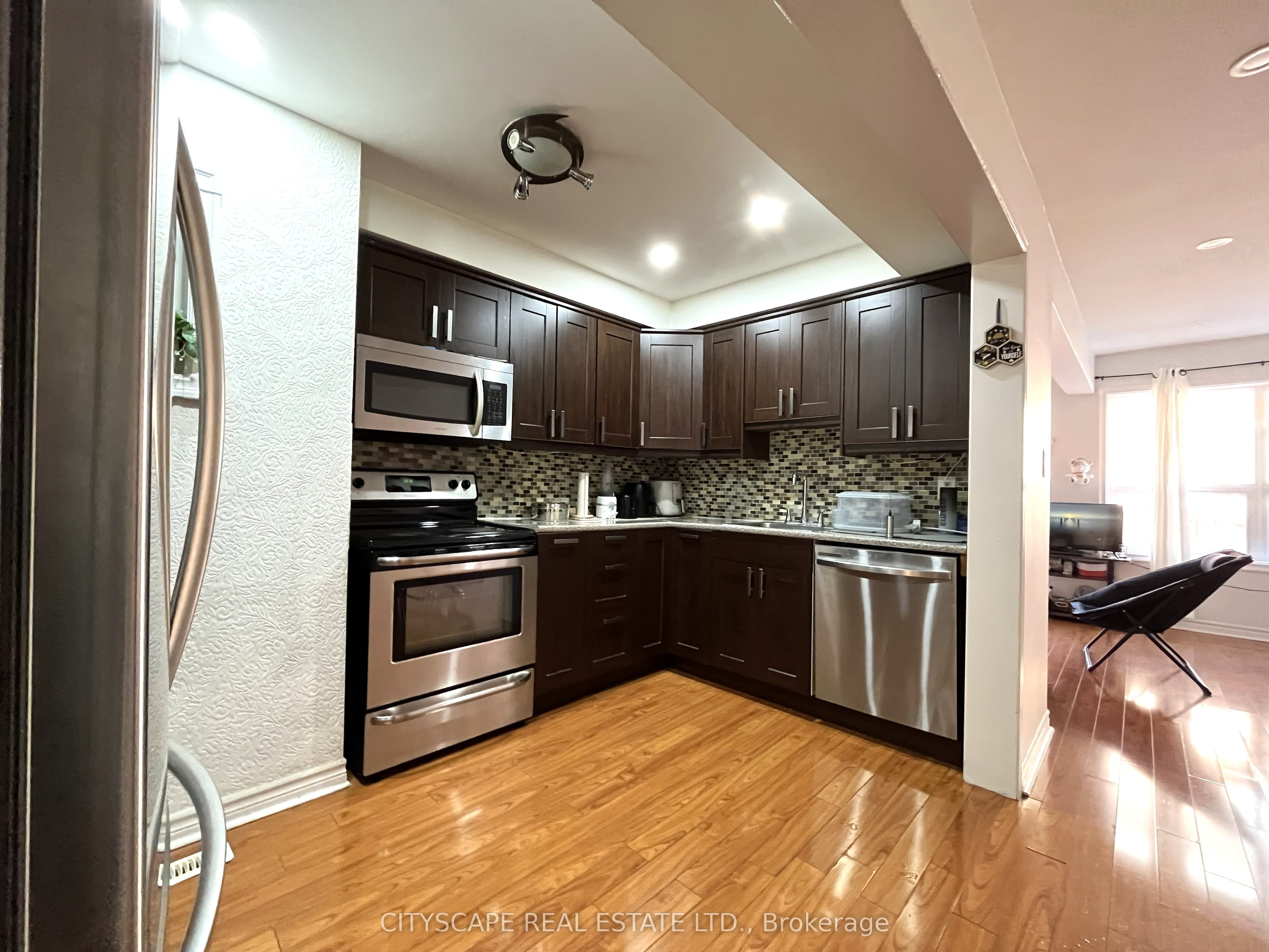 68 Gilgorm Road 33, Brampton, ON L6X 4P5