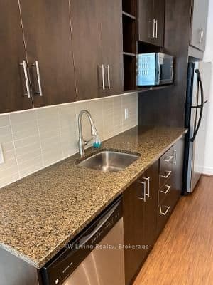 112 George Street Th102, Toronto, ON M5A 2M4