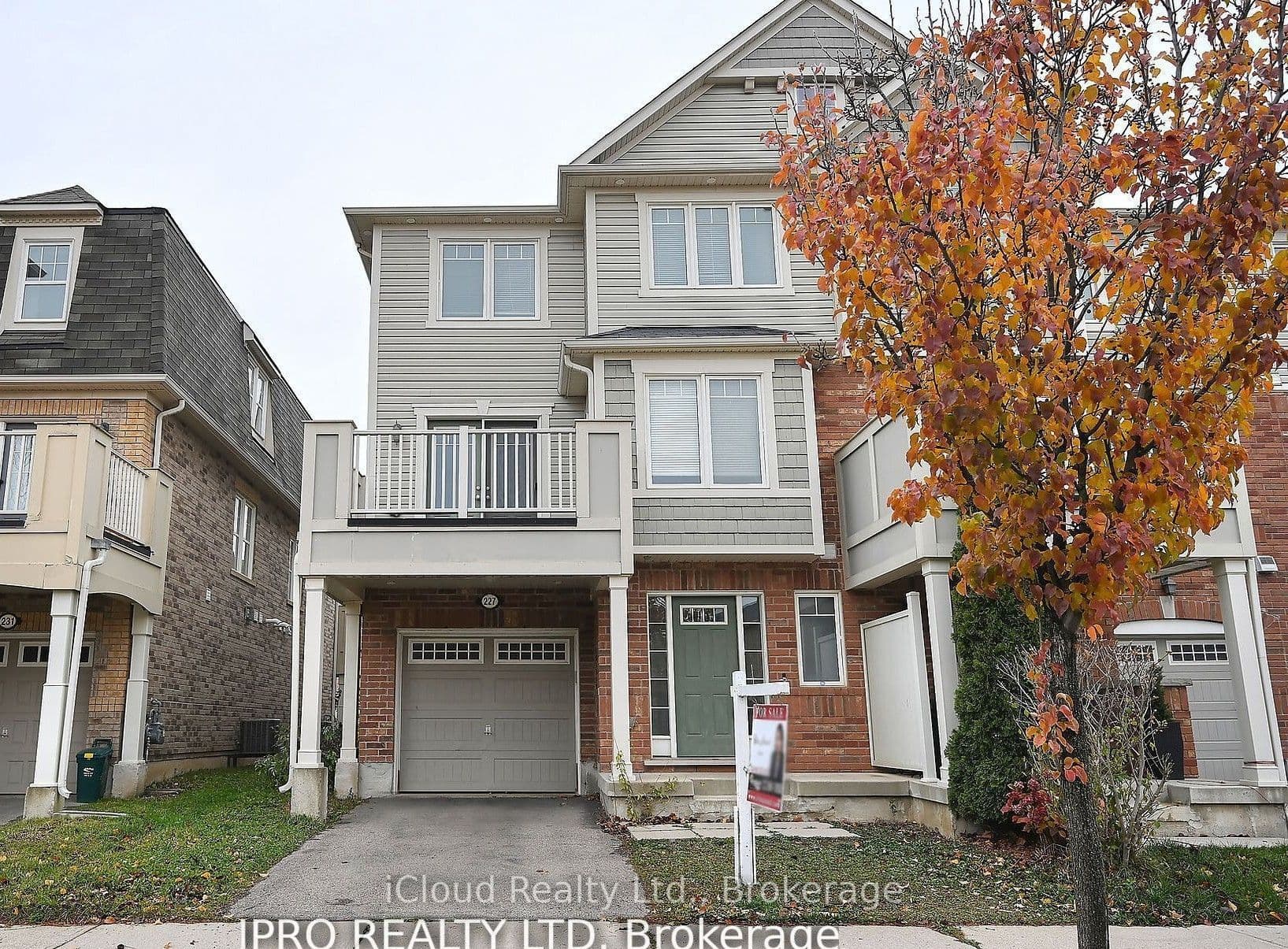 227 Slingsby Landing, Milton, ON L9T 8N5