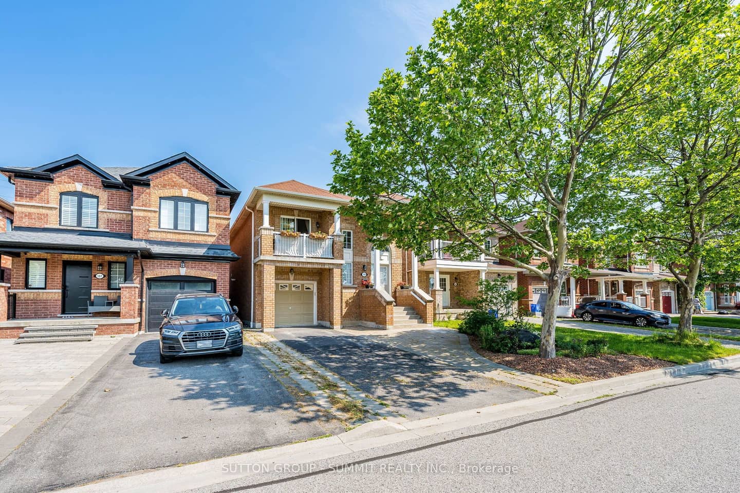 139 Oceanpearl Crescent, Whitby, ON L1N 0C7