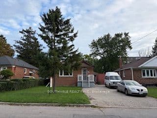 33 Maida Vale, Toronto, ON M1K 2X8