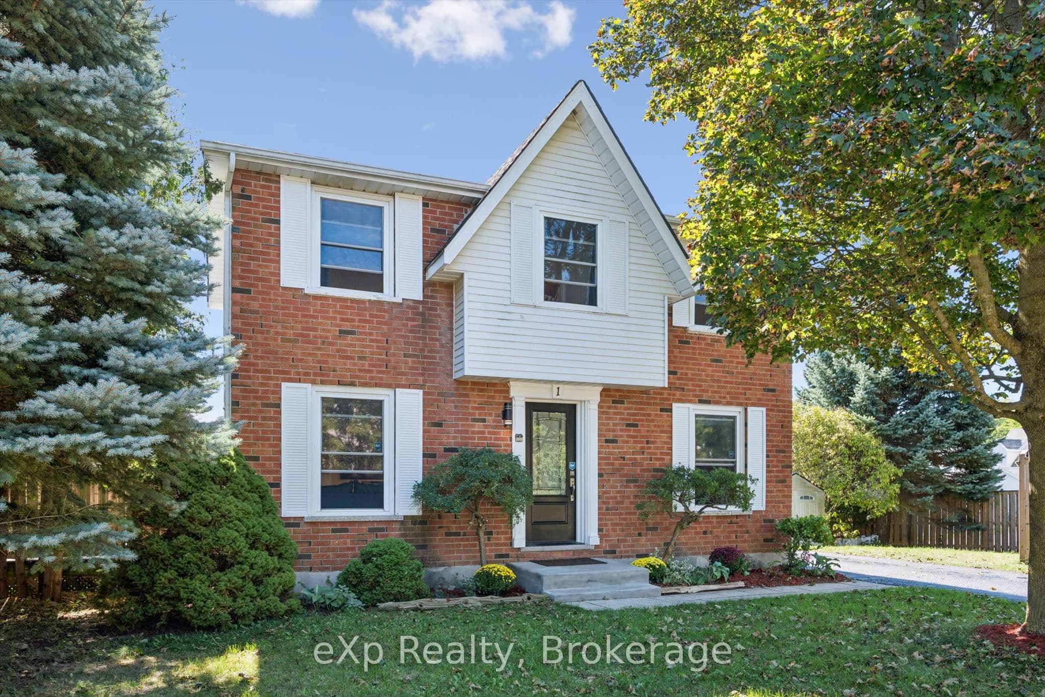1 Chesterton Lane, Guelph, ON N1E 6T1