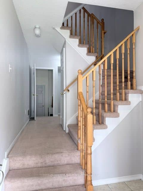 35 Linnell Street, Ajax, ON L1Z 0K8