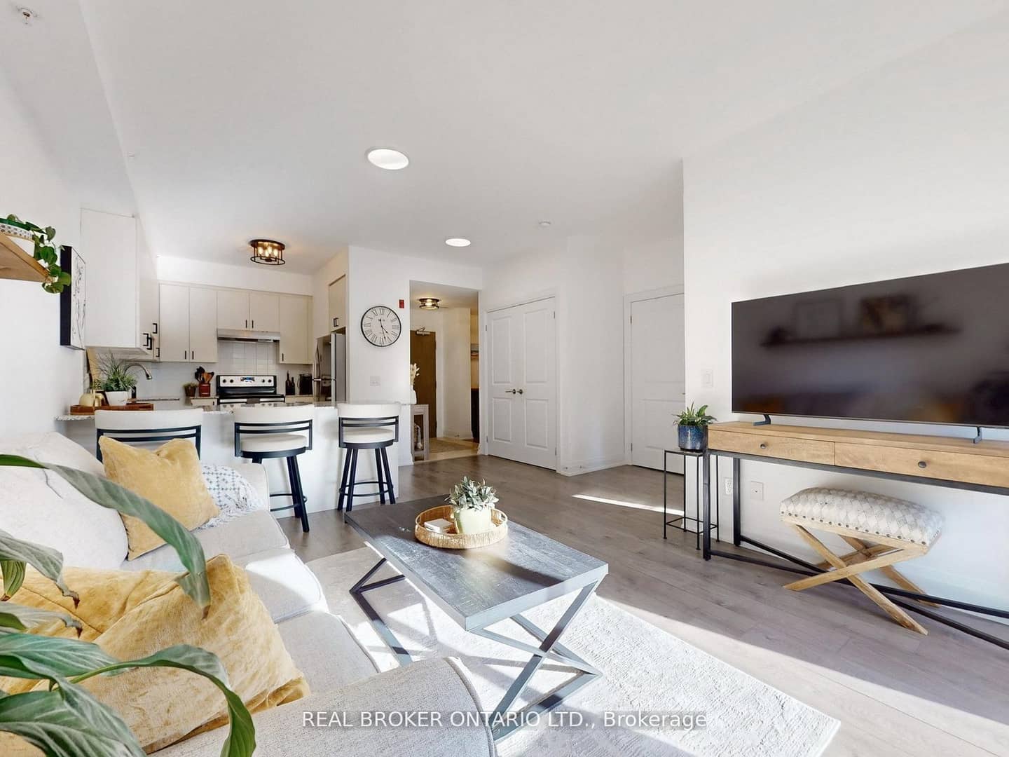 481 Rupert Avenue 122, Whitchurch-Stouffville, ON L4A 1Y7