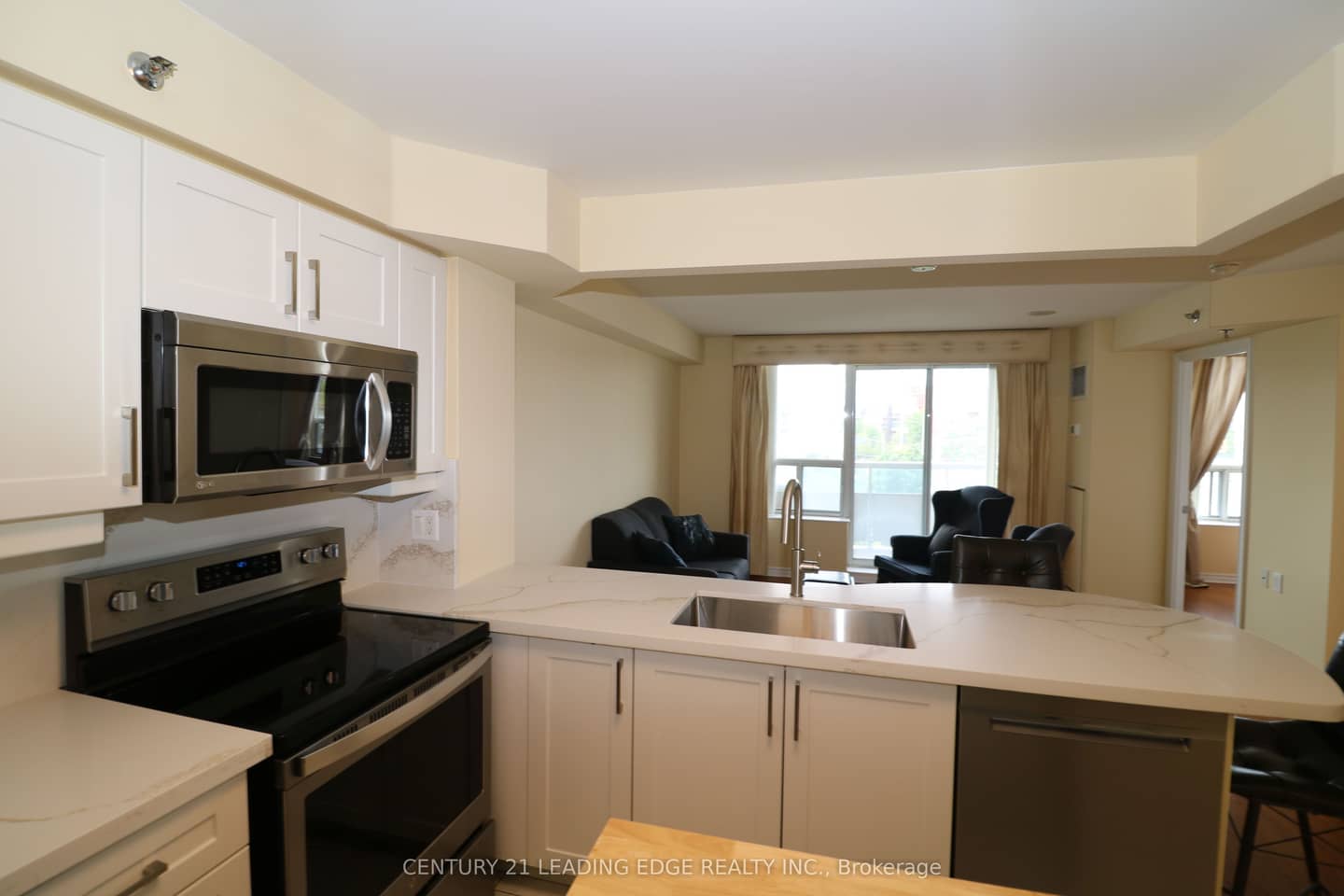 4640 Kimbermount Avenue 305, Mississauga, ON L5M 5W6